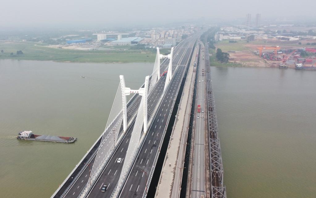 粵港澳大灣區(qū)馬房特大橋建成通車(chē)