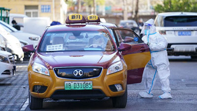 新華全媒+丨北京朝陽：就醫(yī)保障車隊服務(wù)風險區(qū)居民就醫(yī)