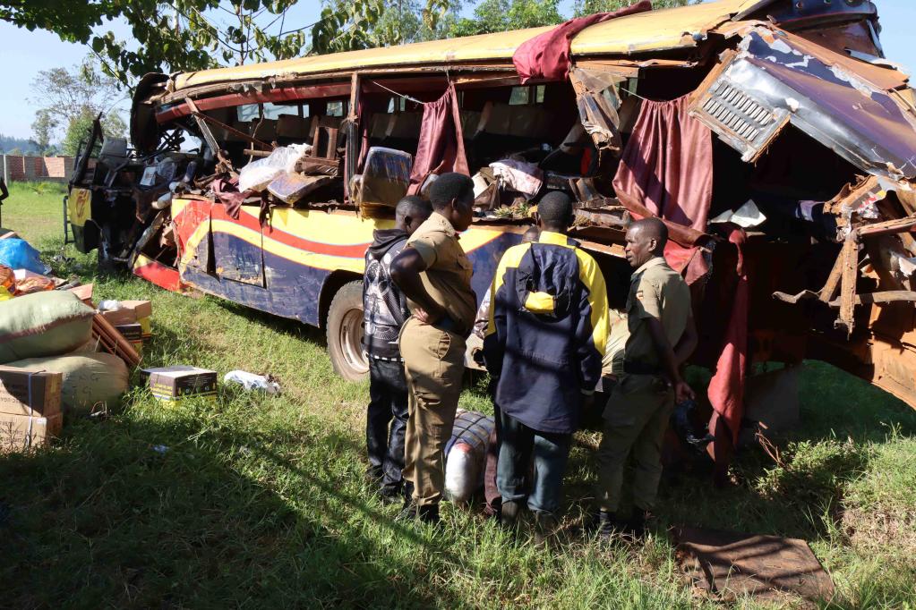 烏干達北部發(fā)生嚴(yán)重交通事故致15人死亡