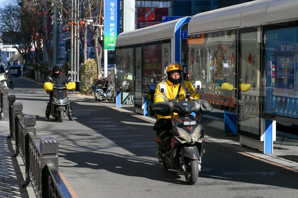 新華全媒＋丨全國(guó)部分地區(qū)迎來(lái)低溫寒潮天氣