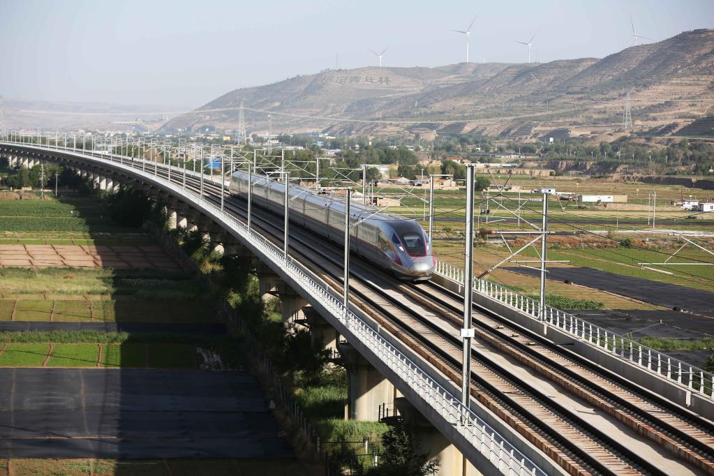 全國鐵路7月1日起實行新的列車運(yùn)行圖