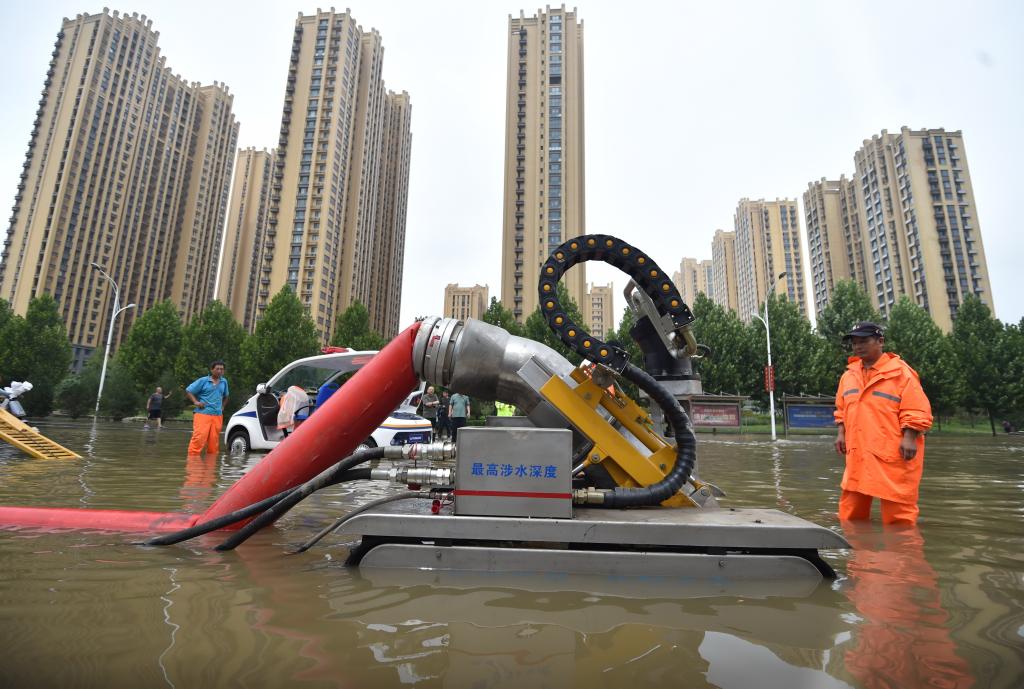 河北全力應(yīng)對(duì)持續(xù)強(qiáng)降雨 開展防汛搶險(xiǎn)工作