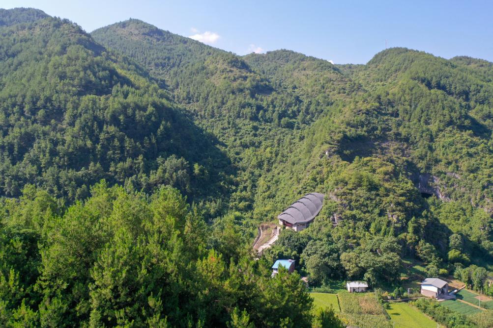 新華全媒+丨我國(guó)啟動(dòng)新一輪巫山龍骨坡遺址考古發(fā)掘